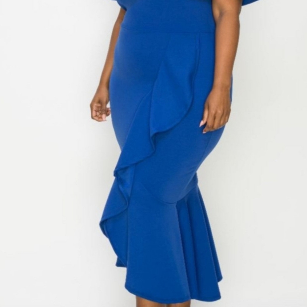 Dress - Picture 2 of 4